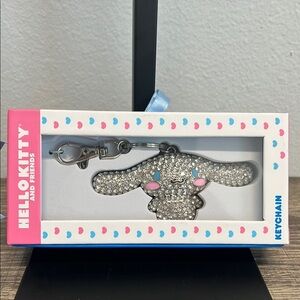 Hello Kitty - Cinnamoroll Collectable in Rhinestones 💎